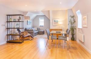 79 Centurion Square with Parking & Lift