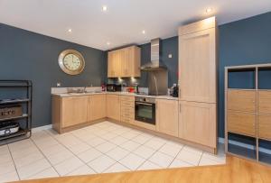 79 Centurion Square with Parking & Lift