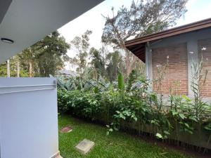 Refúgio Praia Lagoinha Ubatuba-SP Condomínio Samola apto 05