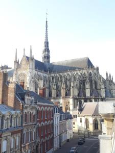 Maison au pied de la cathédrale Amiens centre
