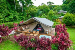 Isla Chiquita Glamping Hotel