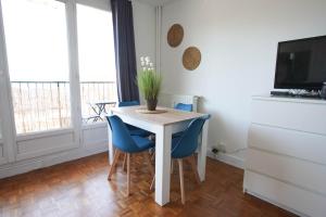 Appartements Le Cosy Proche Paris Restaurants et Commerces : photos des chambres