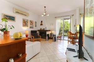 Zoumperi Cute and Cozy close to airport and Rafina