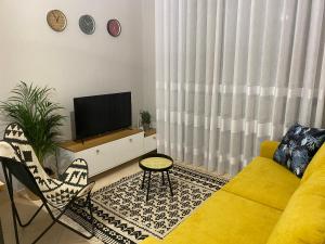 Cheerful 2-bedroom apartment in Golem