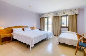 Standard Quadruple Room room in Hotel Montalvo Playa