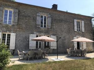 Maisons de vacances Gite Savignac-les-Eglises, 4 pieces, 8 personnes - FR-1-616-216 : photos des chambres