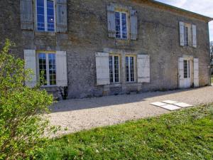 Maisons de vacances Gite Savignac-les-Eglises, 4 pieces, 8 personnes - FR-1-616-216 : photos des chambres