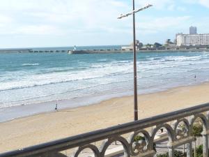 Studio 3* avec Alcôve, Balcon Face Mer, Plage à 150m - Les Sables-dOlonne - FR-1-92-921