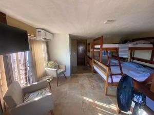 Apto funcional a 70 metros da praia para até 9 pessoas