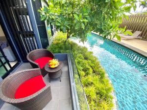 The aristo-access pool room Surin beach