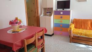 Villetta dei mille colori con ampio giardino