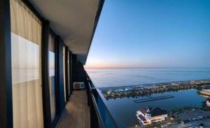 Orbi City Luxe Apart Sea View