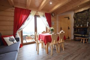 Witowiańskie Domki z prywatnym jacuzzi i kominkiem