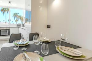 Apart luxury apartment in Island Village.