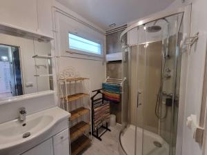 Chalet chaleureux 9 pers. avec balcon sud, cheminée et animaux acceptés - FR-1-393-74