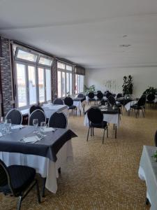 Hotels hotel du commerce : photos des chambres