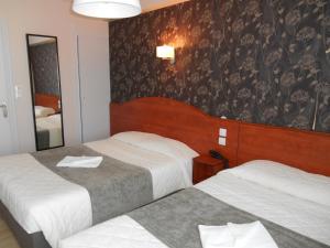 Hotels Hotel Le Rupella : Chambre Familiale