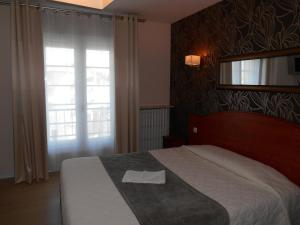 Hotels Hotel Le Rupella : photos des chambres