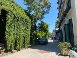 Istanbul Old City Colorful Houses Balat PETRION Hotel