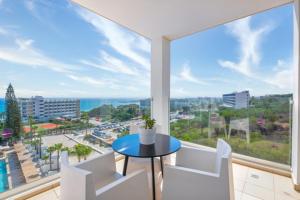 Napa Mermaid Hotel & Suites