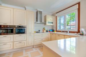 Villa Torriani with heated pool PH11