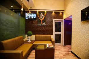 Garden Creek Residency - Near to Mumbai International Airport