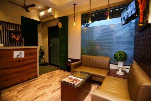 Garden Creek Residency - Near to Mumbai International Airport