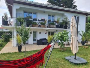 Appartements Appartement avec cuisine et grande piscine chauffee : photos des chambres