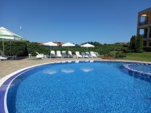 Sozopoli Hills, app B7