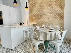 Modern apartment in the city centre, La Alameda