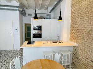 Modern apartment in the city centre, La Alameda