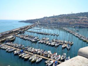 Studio climatisé avec terrasse, vue mer et parking privé - FR-1-472A-140
