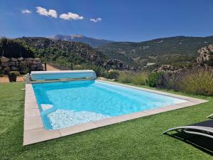 Maisons de vacances Les Villas Dorees - Villa Metal face au Mont Ventoux : photos des chambres