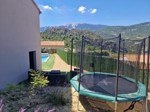 Maisons de vacances Les Villas Dorees - Villa Soleil face au Mont Ventoux : photos des chambres