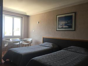 Hotels Hotel Val De Saone Lyon Caluire Rillieux : photos des chambres