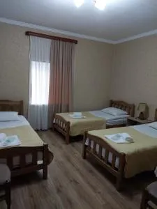 Sesilia - 卡兹贝吉