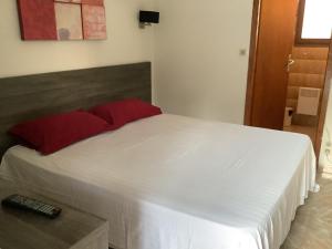 B&B / Chambres d'hotes la dolce farniente : Chambre Double - Vue sur Piscine