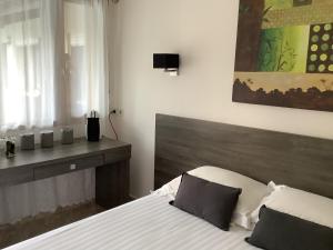 B&B / Chambres d'hotes la dolce farniente : Chambre Double - Vue sur Piscine
