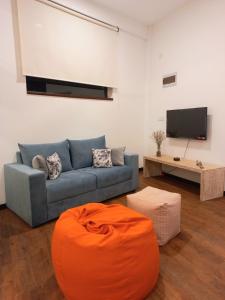 Apartment Ninety-Nine