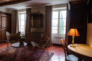 Maisons d'hotes La Bouscatiere : photos des chambres