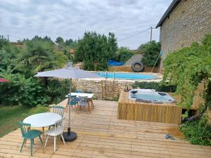 Maisons de vacances Nid Charentais Angouleme pool jacuzzi : photos des chambres