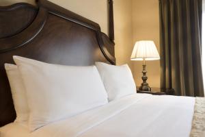 Queen Room - Disability Access room in Ayres Lodge Alpine