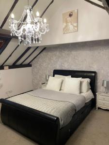 Deluxe Suite room in Coach house hotel