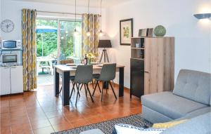 2 Bedroom Lovely Home In Vitrac