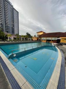 AFamosa Condo DSavoy, Slumber Family Homestay Mslim guest only