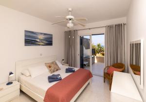 105 Kings Palace - Fabulous 2 Bed, 2 bath, Large Patio with Garden - Sea Views
