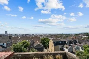 Cwtch on the Coast - Sketty