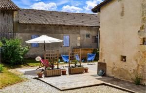 Maisons de vacances Amazing home in Laruscade with WiFi and 3 Bedrooms : photos des chambres