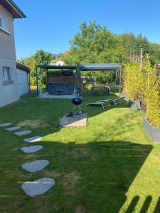 Appart'hotels L'entre 2 Lyon Grenoble - Villa avec Jacuzzi : photos des chambres