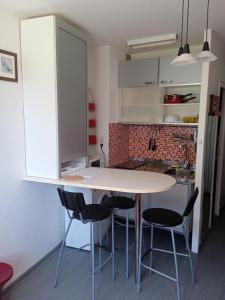 Studio RDC - Marina 4 - 13 allée des Pinons - 0-1